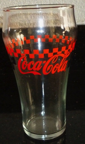 03562-4 € 5,00 coca cola glas rood met zwarte blokjes.jpeg